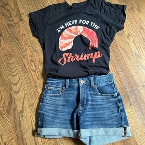 SET American Eagle Outfitters Dark Blue Denim Shorts size 2 Shrimp tee Sz S
